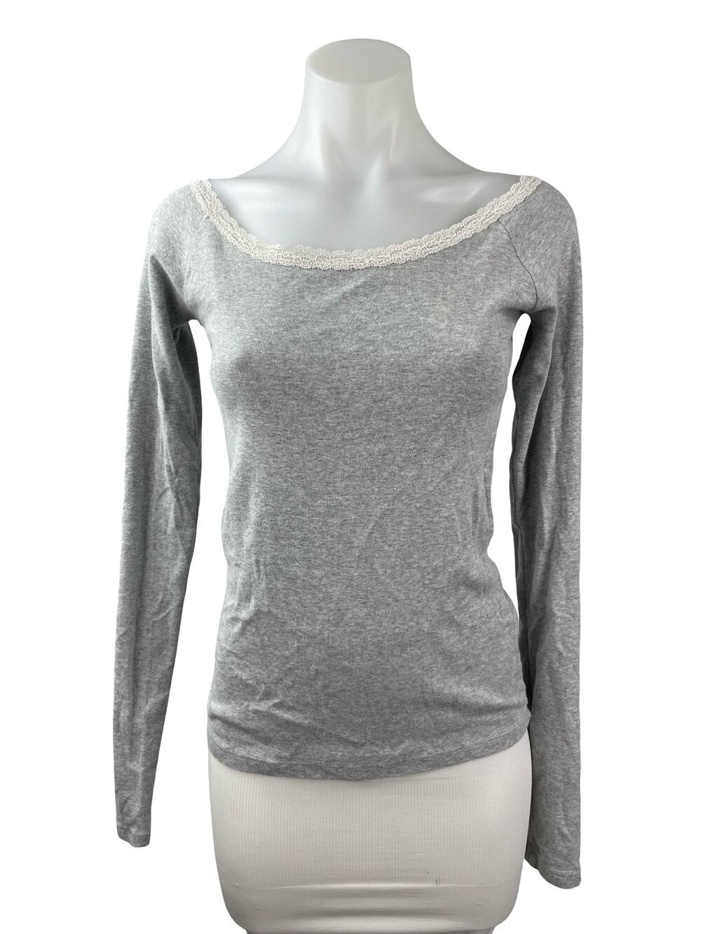 Brandy Melville Women's Gray Floral Lace Trim Knit Long Sleeve Blouse Top Size S